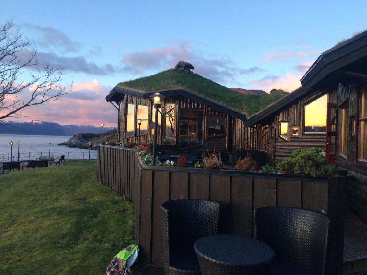 Brekkestranda Fjordhotel Brekke  Екстериор снимка