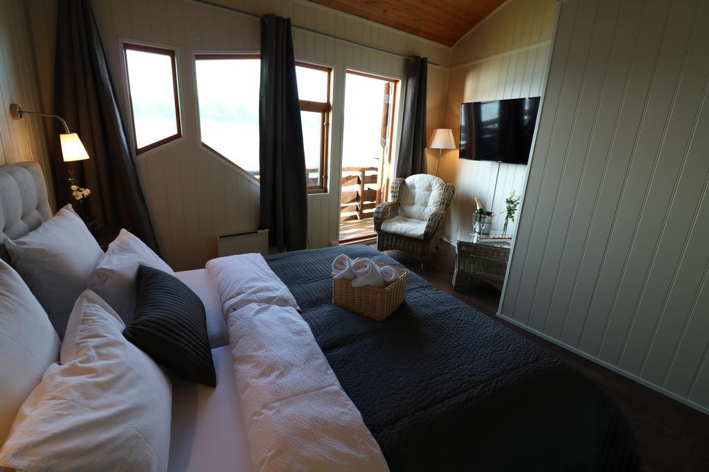 Brekkestranda Fjordhotel Brekke  Екстериор снимка