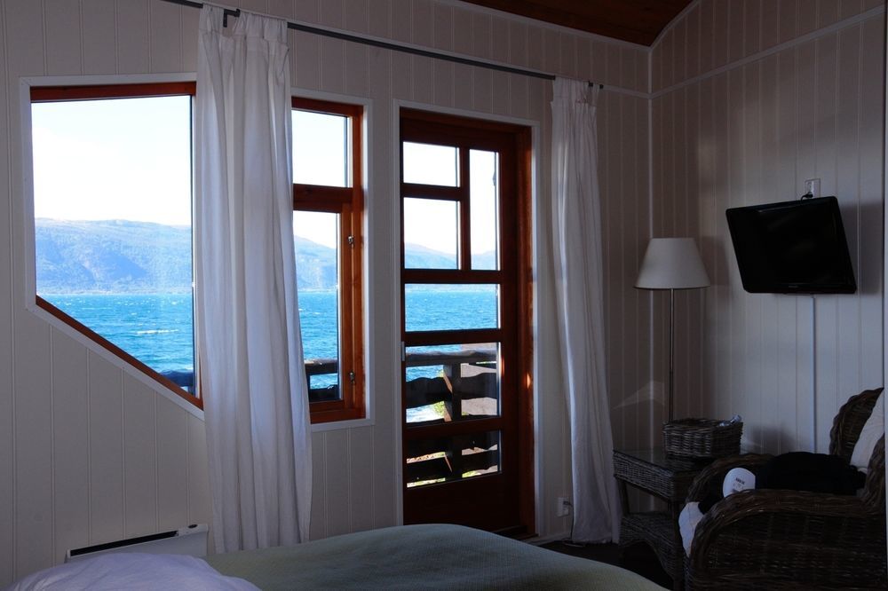 Brekkestranda Fjordhotel Brekke  Екстериор снимка