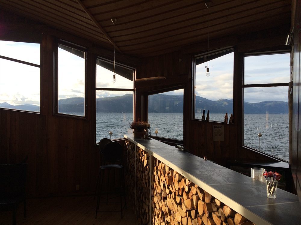 Brekkestranda Fjordhotel Brekke  Екстериор снимка