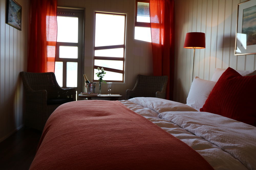 Brekkestranda Fjordhotel Brekke  Екстериор снимка
